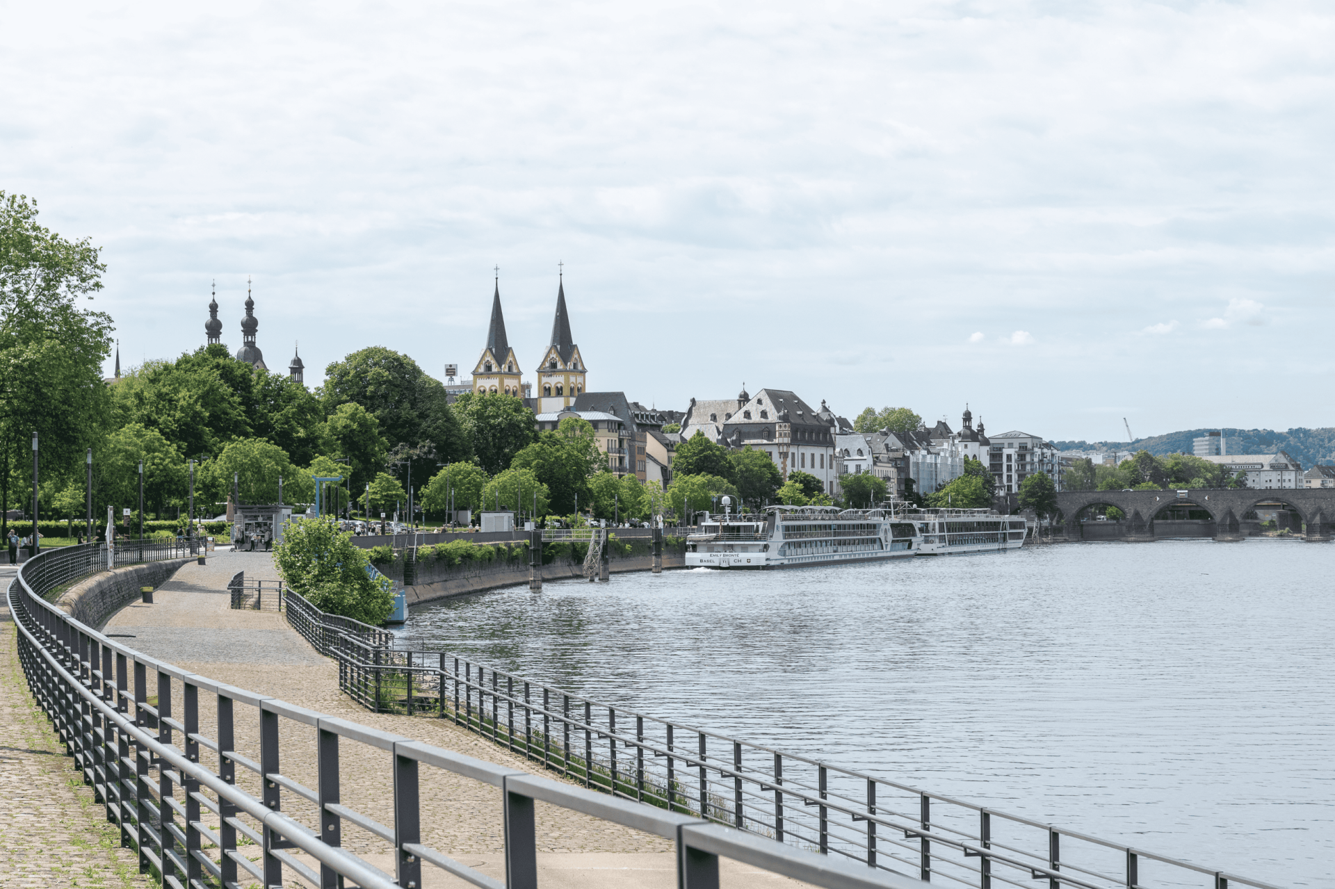 Altstadt von Koblenz mit Rhein