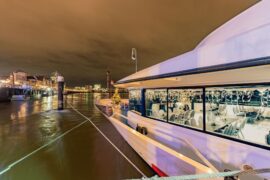 Schiff MS RheinPoesie am Anleger in Düsseldorf