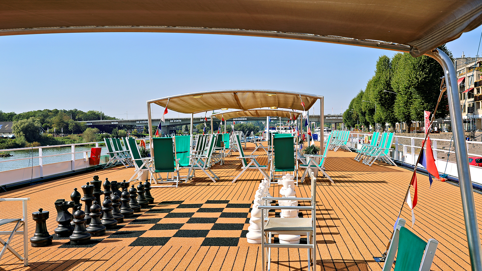 Dutch Grace Sonnendeck